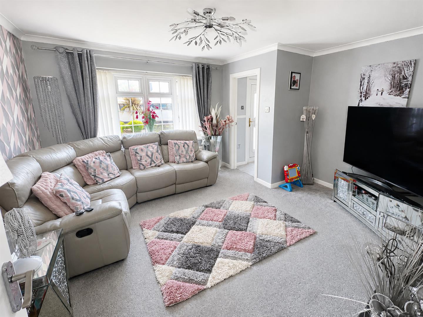 Clos Vernon Watkins, Gorseinon, Swansea, SA4 4DH